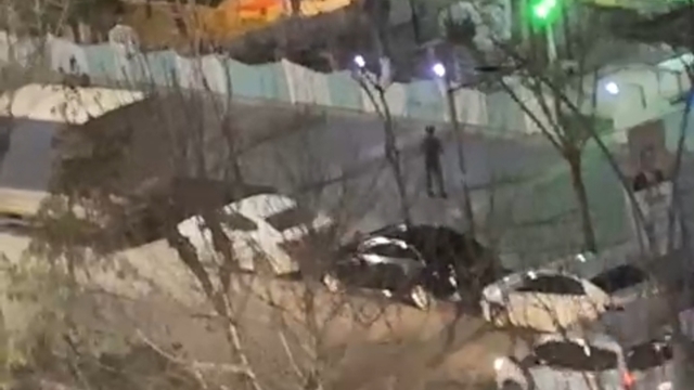 Batman’da uzun namlulu silahla çevreye ateş ederek 2 kişiyi yaralayan şüpheli tutuklandı