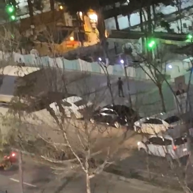 Batman'da uzun namlulu silahla çevreye ateş ederek 2 kişiyi yaralayan şüphe...