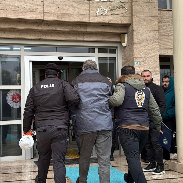 'Sakaraltı Sakarüstü' sanal medya hesabına yönelik ikinci dalga operasyonu:...