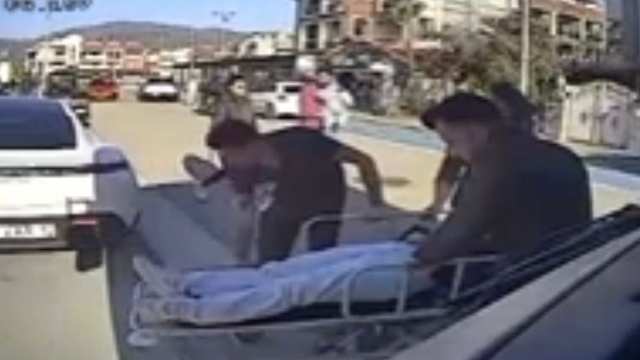 Otobüste fenalaşan yolcuyu, şoför hastaneye yetiştirdi