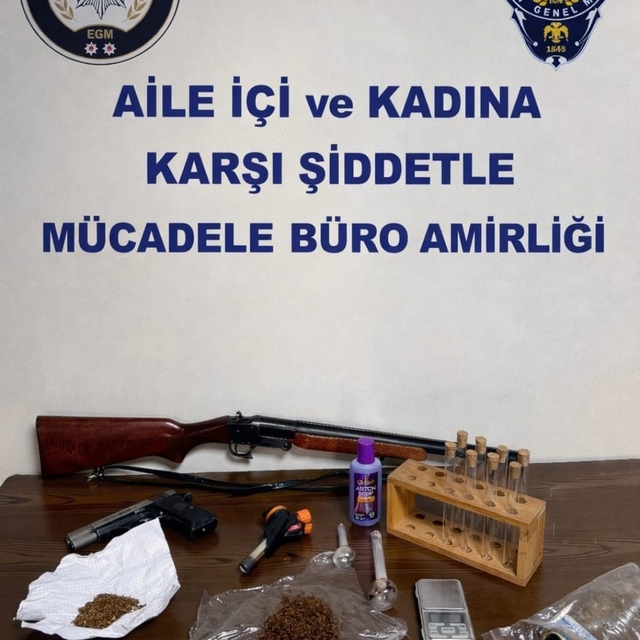 Çok sayıda suç kaydı bulunan şüphelinin evinden silah ve uyuşturucu çıktı
