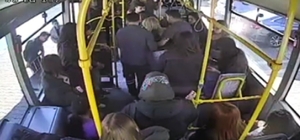 Minibüste rahatsızlanan yolcu için güzergahını değiştirdi, hastaneye yetişt...