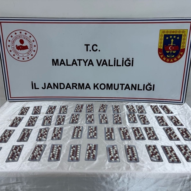 Battalgazi'de 661 adet sentetik ecza hapı ele geçirildi:1 gözaltı