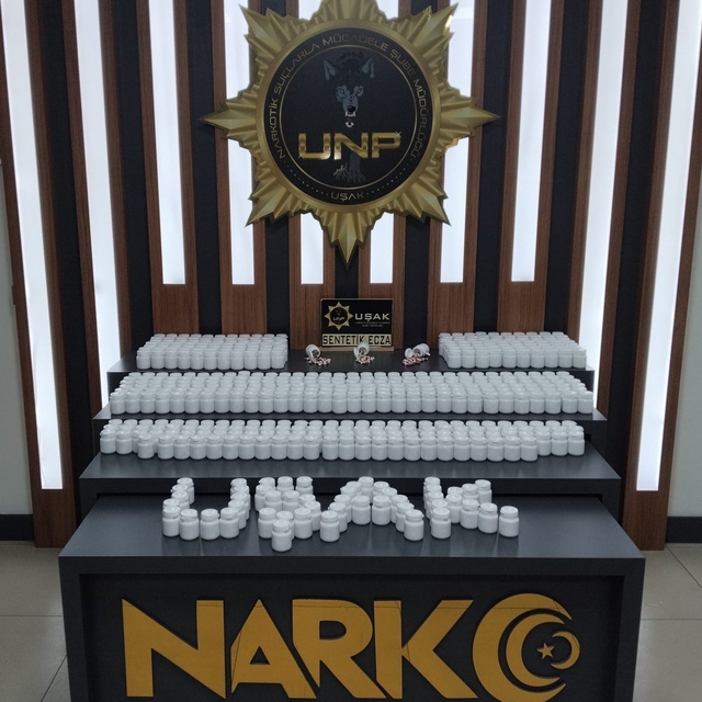 Uşak'ta uyuşturucu operasyonu: 3 tutuklama