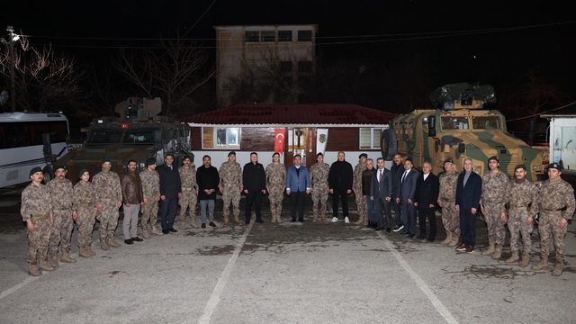 Vali Aydoğdu, Özel Harekat Şube Müdürlüğü personeliyle sahurda buluştu