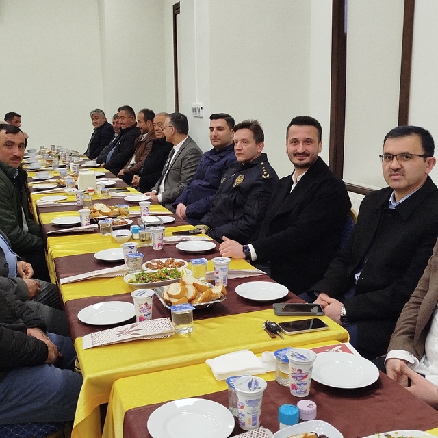 Boyabat Kaymakamlığı muhtarlara yönelik iftar programı düzenledi
