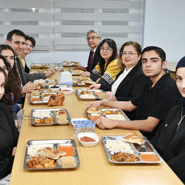 Ortaklar Fen Lisesi'nde "Maarifin Kalbinde Ramazan" iftarı