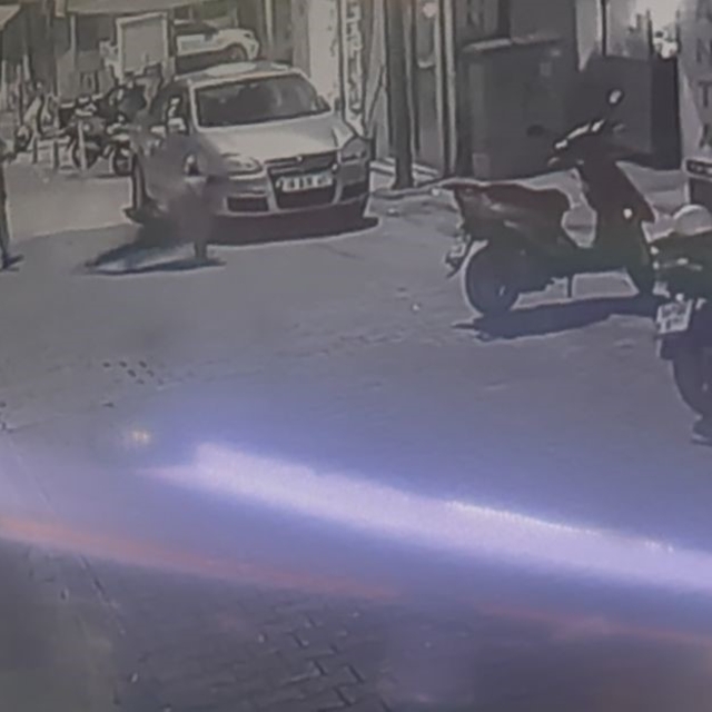 Kanlı hesaplaşma kameraya böyle yansıdı... Peş peşe ateş açtı, soğukkanlı t...