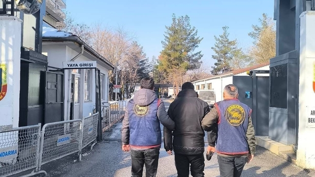 Diyarbakır'da haklarında kesinleşmiş hapis cezası bulunan 104 kişi yakalandı