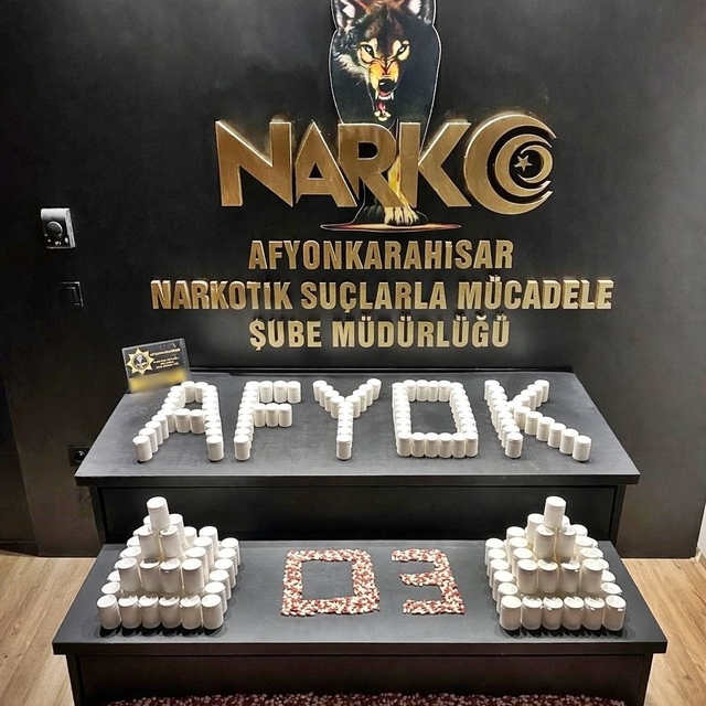 10 bine yakın uyuşturucu hapla yakalanan 3 kişi tutuklandı