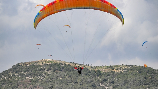 Özel gereksinimli çocuklar gökyüzüyle tanıştı
Yamaç paraşütü ile hayallerine kanat taktılar