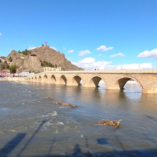 Çorum'da kış yağışlarıyla Kızılırmak'ın debisi yükseldi