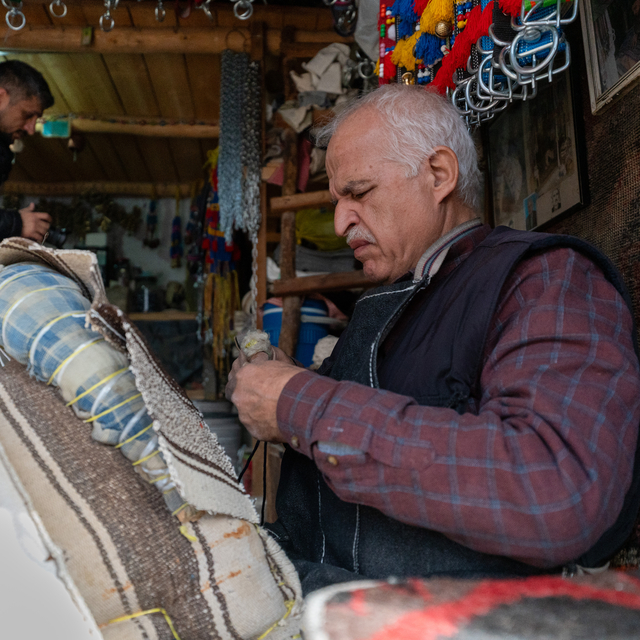 Dede yadigarı semerciliği 50 yılı aşkın süredir ayakta tutuyor