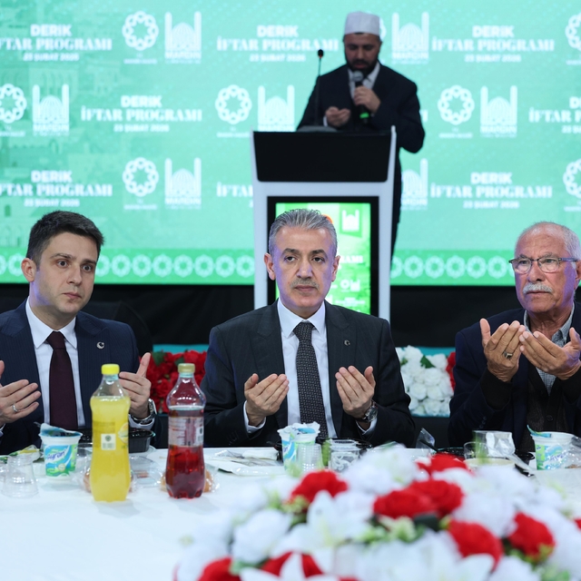 Mardin Valisi Akkoyun Derik'te iftar programına katıldı