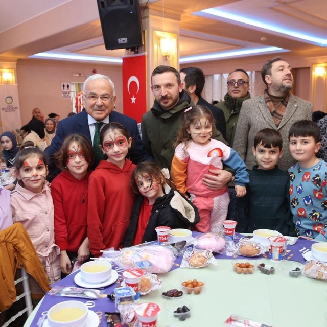 Başkan Güler: "Lokmalarımızı paylaşıp, sevgiyi büyüteceğiz"
Ordu'nun 19 ilç...