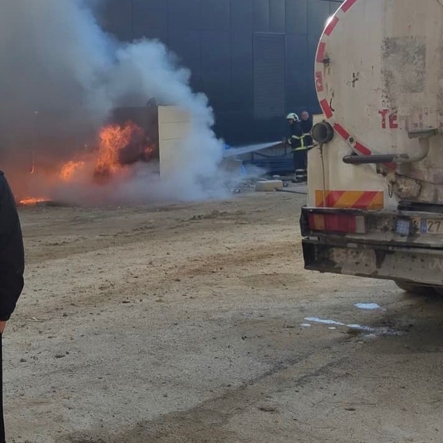 Jeneratör alevlere teslim oldu