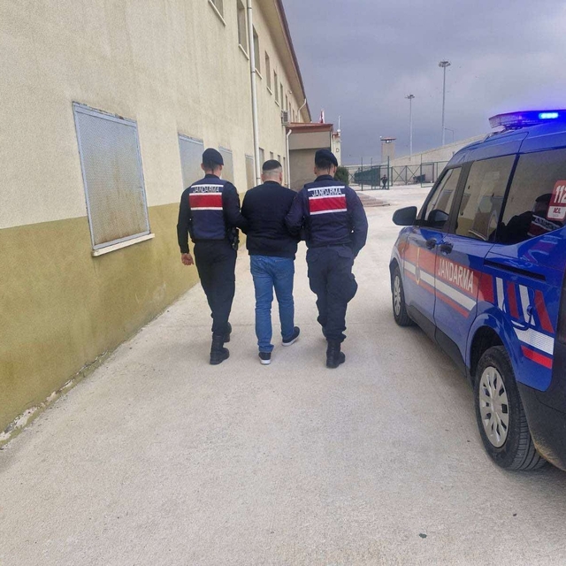 Kesinleşmiş 26 yıl cezayla aranan şahıs yakalandı