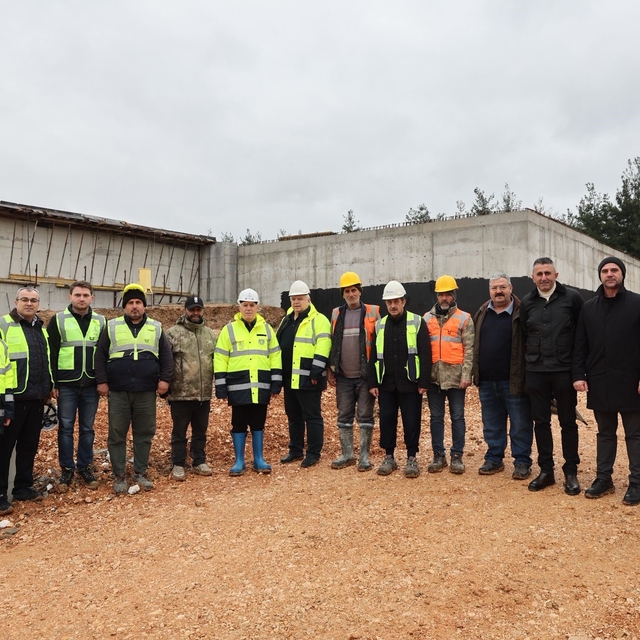 Bursa'da 8 mahallenin su sorunu çözülüyor
10 bin metreküplük yeni su deposu...