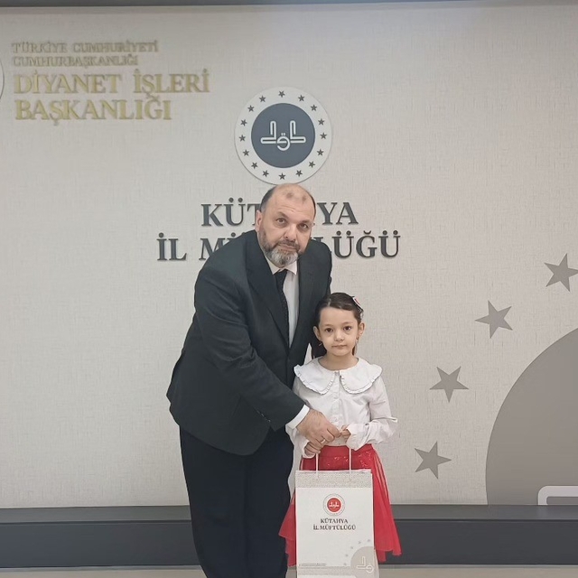 Kütahya'da 4-6 yaş Kur'an Kursu öğrencileri İstiklal Marşı Yarışması'nda de...