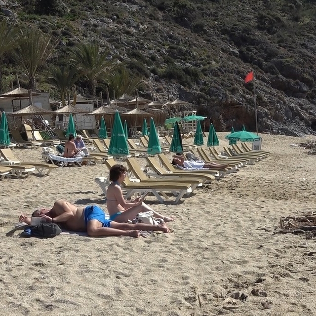 Alanya'da şubat ortasında deniz keyfi