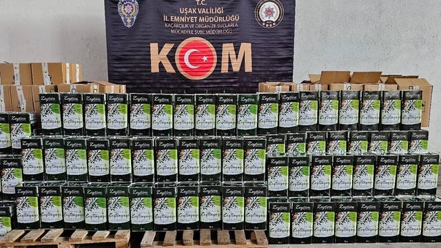 Uşak'ta taklit-tağşiş yapılan 1370 litre zeytinyağı ele geçirildi