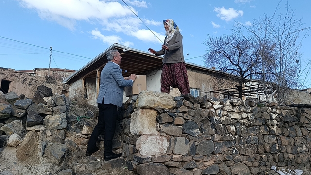 Ramazan ayı yardımlaşmasında öncü oldular
Beyazay Şubesi yüzlerce kişinin sofrasına destek sundu
