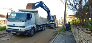 Aydın Büyükşehir, yol çalışmalarına devam ediyor