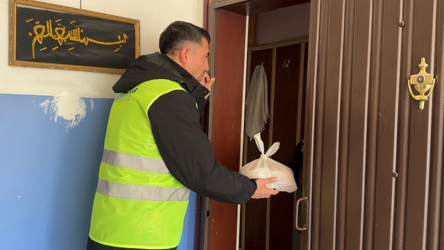 Başkan Özdoğan'dan Hacılar'da Ramazan dayanışması