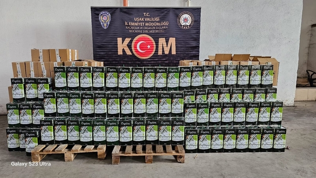 Uşak'ta 382 teneke karışımlı zeytinyağı ele geçirildi