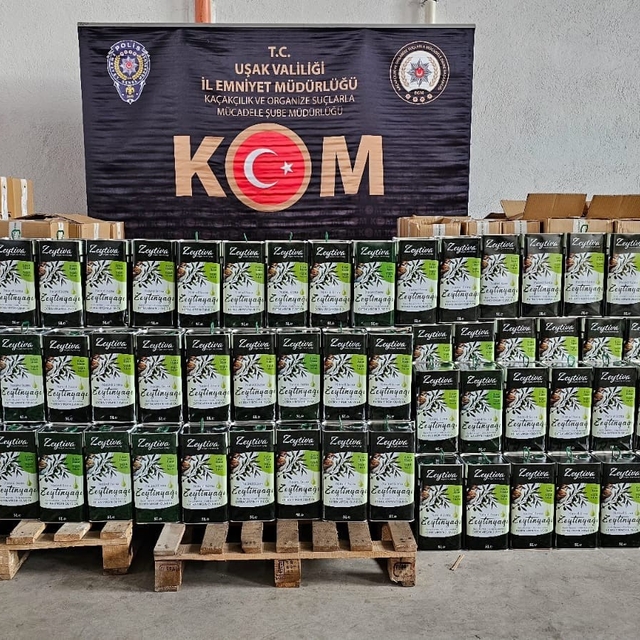 Uşak'ta 382 teneke karışımlı zeytinyağı ele geçirildi
