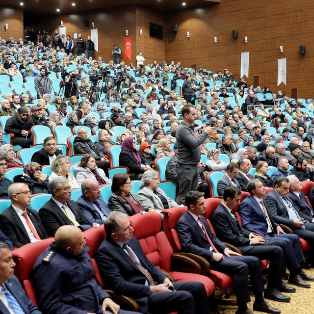 Uşak'ta 'Yüzyılın Konut Projesi'nin kuraları çekildi