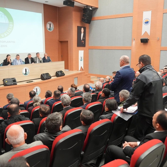 Vali Özarslan Gerze'de muhtarlarla bir araya geldi