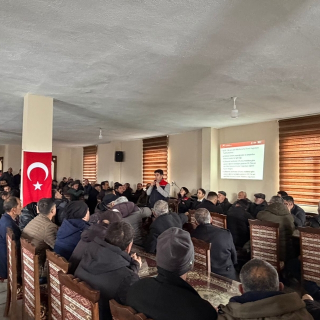 Kars'ta üreticilere bitki koruma eğitimi