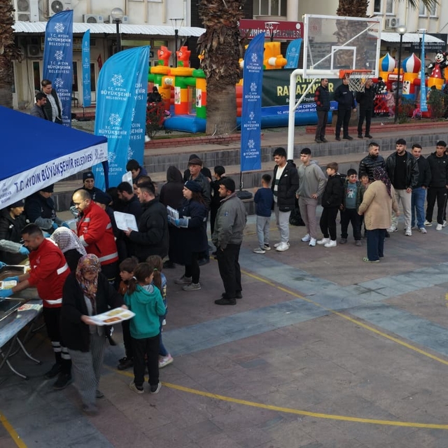 Aydın Büyükşehir Belediyesi'nin Ramazan etkinlikleri Sultanhisarlılarla bul...