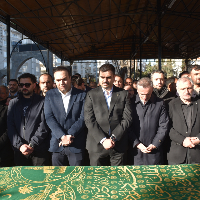 AK Parti Genel Sekreteri İnan'ın babaannesi son yolculuğuna uğurlandı