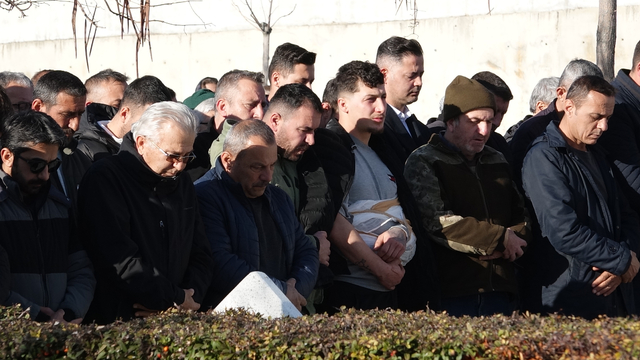 6 ay önce evlenen çifti kaza ayırdı (3)