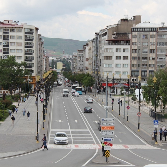 Sivas'ta yılın ilk ayında 696 konut, 111 iş yeri satıldı
Türkiye İstatistik...