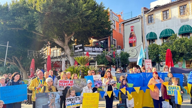 Antalya'da Ukraynalılardan 4. yıl çağrısı: "Bu savaşın en büyük acısı Ukraynalı çocukların geleceğidir"
"Türkiye'ye minnettarız"