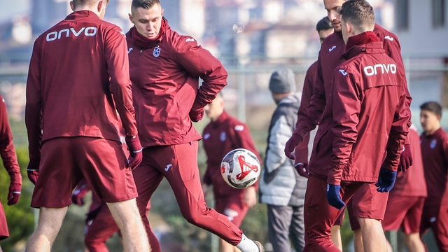 Trabzonspor’da Mısırlı.com.tr Fatih Karagümrük maçının hazırlıkları sürüyor