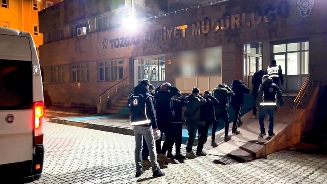 Yozgat'ta göçmen kaçakçısı 3 kişi tutuklandı