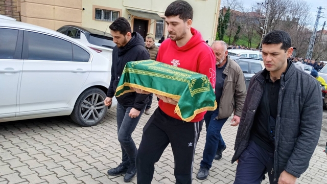 1,5 aylık bebek yaşama tutunamadı