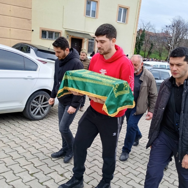 1,5 aylık bebek yaşama tutunamadı