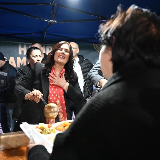 Başkan Çerçioğlu Söke'de kurulan iftar sofrasında vatandaşlarla buluştu