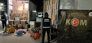 Eskişehir'de 5 milyon 800 bin makaron ve kilolarca kaçak tütün ele geçirild...