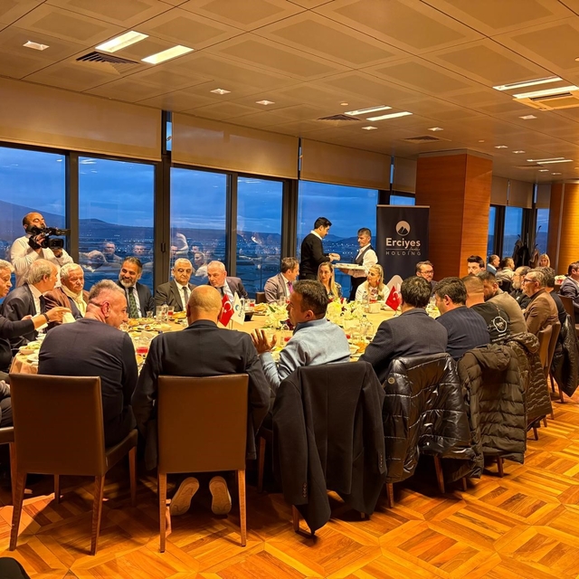 Erciyes Anadolu Holding iftarda basın mensuplarını ağırladı