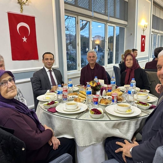 Gelibolu'da şehit yakınları ve gaziler iftarda bir araya geldi