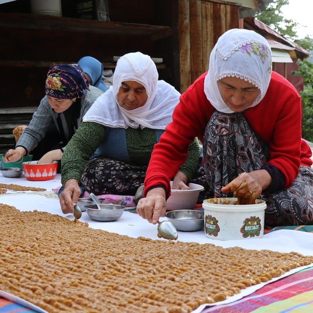 Asırlık kış lezzeti; keş tatlısı yazın hazırlanıp kışın sofralara geliyor
