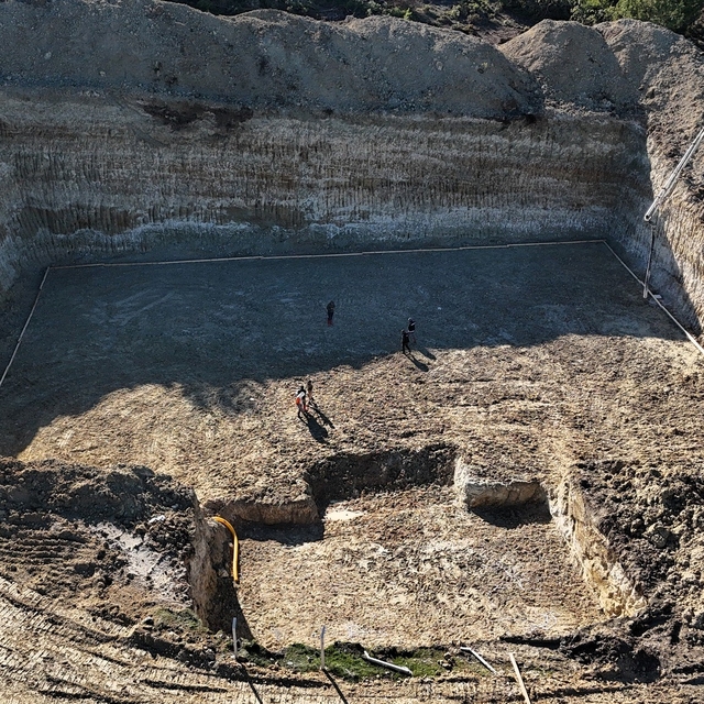 Bilecik'te 5 bin tonluk depo için ilk beton döküldü