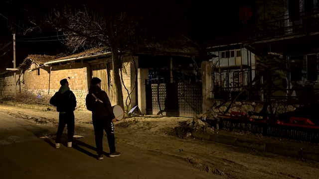 Çorum'da ramazanda mahalleliyi davulcular değil, gençler uyandırıyor