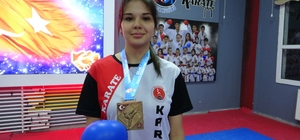 Babası 'kendini savunmayı öğren' dedi, o şampiyon oldu
Ispartalı milli kara...